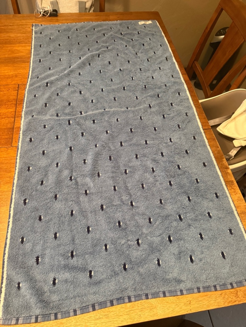 bill blass Blue Dot Embroidered Bath Towel
